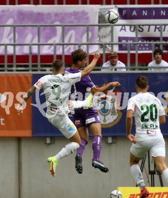 Fussball. Bundesliga. SK Austria Klagenfurt gegen WSG Tirol.  Thorsten Mahrer (Klagenfurt),  Giacomo Vrioni (Tirol). Klagenfurt, am 28.8.2021.
Foto: Kuess
www.qspictures.net
---
pressefotos, pressefotografie, kuess, qs, qspictures, sport, bild, bilder, bilddatenbank