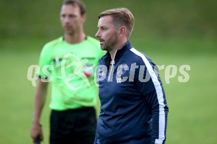 Fussball Kaerntner Liga. St. Andrae/WAC Juniors gegen Feldkirchen.  Trainer Christoph Jakob Cemernjak  (St. Andrae). St. Andrae, am 27.8.2021.
Foto: Kuess
---
pressefotos, pressefotografie, kuess, qs, qspictures, sport, bild, bilder, bilddatenbank