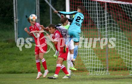 Fussball Kaerntner Liga. St. Andrae/WAC Juniors gegen Feldkirchen. Raphael Fritzl,  Nino Emanuel Hartweger,  Nino Lesjak (St. Andrae), Michael Groinig  (Feldkirchen). St. Andrae, am 27.8.2021.
Foto: Kuess
---
pressefotos, pressefotografie, kuess, qs, qspictures, sport, bild, bilder, bilddatenbank