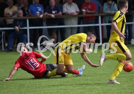 Fussball. 1. KLasse B. Maria Gail gegen Rothenthurn.  Ivan Pravdic (Maria Gail), Mario Mihajlovic  (Rothenthurn). Maria Gail, am 29.8.2021.
Foto: Kuess
---
pressefotos, pressefotografie, kuess, qs, qspictures, sport, bild, bilder, bilddatenbank