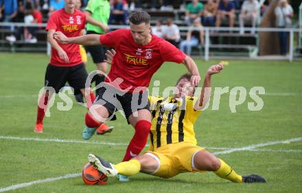 Fussball. 1. KLasse B. Maria Gail gegen Rothenthurn. Dario Drmac (Maria Gail),   Mario Mihajlovic (Rothenthurn). Maria Gail, am 29.8.2021.
Foto: Kuess
---
pressefotos, pressefotografie, kuess, qs, qspictures, sport, bild, bilder, bilddatenbank