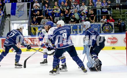 Eishockey Testspiel. EC Grand Immo VSV gegen HK Nitra.  Chris Collins,  (VSV),  Samuel Socha, Matthew O Connor (Nitra). Villach, am 31.8.2021.
Foto: Kuess
www.qspictures.net
---
pressefotos, pressefotografie, kuess, qs, qspictures, sport, bild, bilder, bilddatenbank