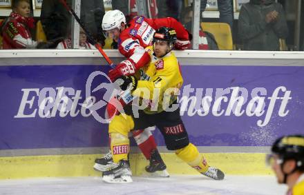 EBEL. Eishockey Bundesliga. KAC gegen	spusu Vienna Capitals. Nicholas Eric Petersen, (KAC),  Sascha Bauer  (Vienna Capitals). Klagenfurt, am 17.9.2021.
Foto: Kuess
www.qspictures.net

---
pressefotos, pressefotografie, kuess, qs, qspictures, sport, bild, bilder, bilddatenbank