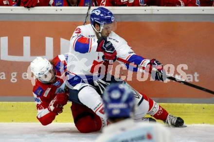 EBEL. Eishockey Bundesliga. KAC gegen	HC TIWAG Innsbruck. Daniel Obersteiner,  (KAC), Benjamin Betker  (Innsbruck). Klagenfurt, am 18.9.2021.
Foto: Kuess
www.qspictures.net

---
pressefotos, pressefotografie, kuess, qs, qspictures, sport, bild, bilder, bilddatenbank