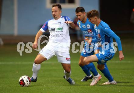 Fussball OEFB Cup. Treibach gegen FAC Wien.   Vahid Muharemovic,  (Treibach), Mirnes Becirovic,  David Ungar  (FAC). Treibach, am 21.9.2021.
Foto: Kuess
---
pressefotos, pressefotografie, kuess, qs, qspictures, sport, bild, bilder, bilddatenbank