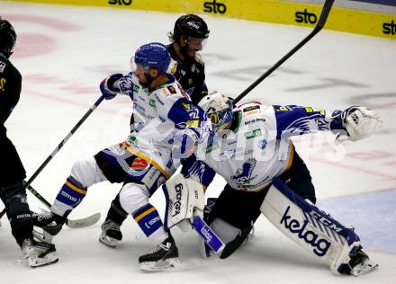 EBEL. Eishockey Bundesliga. VSV gegen HC Pustertal Woelfe. Nico Brunner,  Andreas Bernard,  (VSV), Tommaso Traversa   (Pustertal). Villach, am 24.9.2021.
Foto: Kuess
www.qspictures.net
---
pressefotos, pressefotografie, kuess, qs, qspictures, sport, bild, bilder, bilddatenbank