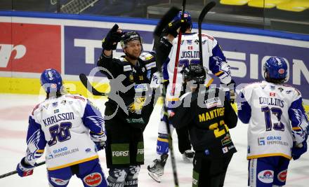 EBEL. Eishockey Bundesliga. VSV gegen HC Pustertal Woelfe.  Torjubel Johan Harju, Matthias Mantinger   (Pustertal). Villach, am 24.9.2021.
Foto: Kuess
www.qspictures.net
---
pressefotos, pressefotografie, kuess, qs, qspictures, sport, bild, bilder, bilddatenbank