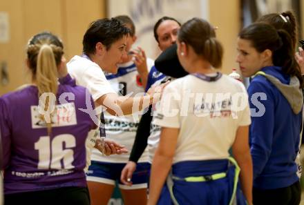 Handball. Bundesliga. Frauen.  	SC witasek Ferlach/Feldkirchen gegen roomz JAGS WV.   Trainerin Iva Kanjugovic (Ferlach).. Ferlach, 25.9.2021.
Foto: Kuess
---
pressefotos, pressefotografie, kuess, qs, qspictures, sport, bild, bilder, bilddatenbank