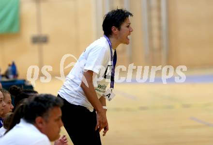 Handball. Bundesliga. Frauen.  	SC witasek Ferlach/Feldkirchen gegen roomz JAGS WV.   Trainerin Iva Kanjugovic (Ferlach).. Ferlach, 25.9.2021.
Foto: Kuess
---
pressefotos, pressefotografie, kuess, qs, qspictures, sport, bild, bilder, bilddatenbank