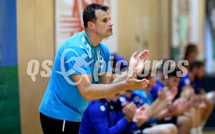 Handball. SC Kelag Ferlach gegen Sparkasse Schwaz Handball Tirol.   Trainer Miro Barisic (Ferlach). Ferlach, am 25.9.2021. 
Foto: Kuess
---
pressefotos, pressefotografie, kuess, qs, qspictures, sport, bild, bilder, bilddatenbank