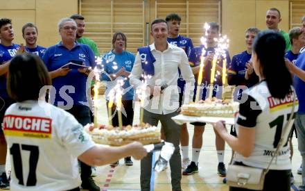 Handball. SC Kelag Ferlach gegen Sparkasse Schwaz Handball Tirol.   Verabschiedung Izudin Mujanovic. Ferlach, am 25.9.2021. 
Foto: Kuess
---
pressefotos, pressefotografie, kuess, qs, qspictures, sport, bild, bilder, bilddatenbank