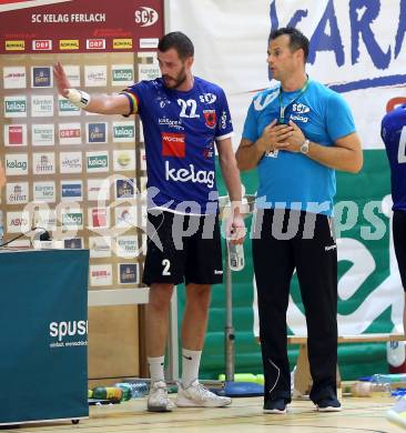 Handball. SC Kelag Ferlach gegen Sparkasse Schwaz Handball Tirol.   Dean Pomorisac, Trainer Miro Barisic (Ferlach). Ferlach, am 25.9.2021. 
Foto: Kuess
---
pressefotos, pressefotografie, kuess, qs, qspictures, sport, bild, bilder, bilddatenbank