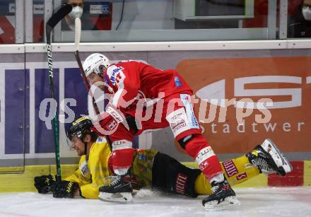 EBEL. Eishockey Bundesliga. KAC gegen	spusu Vienna Capitals. Manuel Ganahl,  (KAC),  Armin Preiser (Vienna Capitals). Klagenfurt, am 1.10.2021.
Foto: Kuess
www.qspictures.net

---
pressefotos, pressefotografie, kuess, qs, qspictures, sport, bild, bilder, bilddatenbank