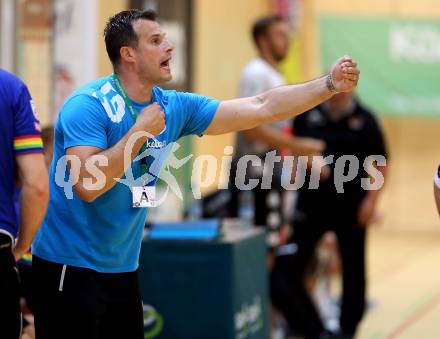 Handball. SC Kelag Ferlach gegen Sparkasse Schwaz Handball Tirol.   Trainer Miro Barisic (Ferlach). Ferlach, am 25.9.2021. 
Foto: Kuess
---
pressefotos, pressefotografie, kuess, qs, qspictures, sport, bild, bilder, bilddatenbank