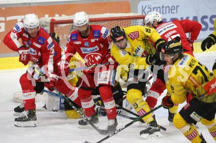 EBEL. Eishockey Bundesliga. KAC gegen	spusu Vienna Capitals. Thomas Hundertpfund, Thomas Koch,  (KAC),  Brody Sutter, Nicolai Meyer (Vienna Capitals). Klagenfurt, am 1.10.2021.
Foto: Kuess
www.qspictures.net

---
pressefotos, pressefotografie, kuess, qs, qspictures, sport, bild, bilder, bilddatenbank