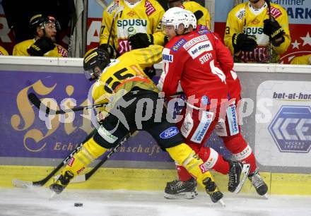 EBEL. Eishockey Bundesliga. KAC gegen	spusu Vienna Capitals. Kele Steffler,  (KAC), Luke Moncada  (Vienna Capitals). Klagenfurt, am 1.10.2021.
Foto: Kuess
www.qspictures.net

---
pressefotos, pressefotografie, kuess, qs, qspictures, sport, bild, bilder, bilddatenbank