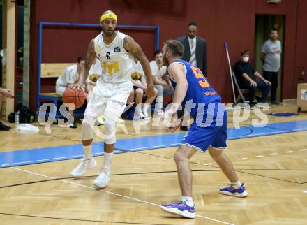 Basketball Austria Cup 2020/2021.  Woerthersee Piraten gegen BBU Salzburg. Shawn Ray (Piraten), Luka Milovac  (BBU Salzburg). Klagenfurt, am 2.10.2021.
Foto: Kuess
www.qspictures.net

---
pressefotos, pressefotografie, kuess, qs, qspictures, sport, bild, bilder, bilddatenbank