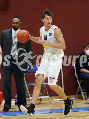 Basketball Austria Cup 2020/2021.  Woerthersee Piraten gegen BBU Salzburg. Simon Finzgar (Piraten). Klagenfurt, am 2.10.2021.
Foto: Kuess
www.qspictures.net

---
pressefotos, pressefotografie, kuess, qs, qspictures, sport, bild, bilder, bilddatenbank