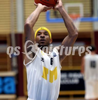 Basketball Austria Cup 2020/2021.  Woerthersee Piraten gegen BBU Salzburg. Shawn Ray (Piraten). Klagenfurt, am 2.10.2021.
Foto: Kuess
www.qspictures.net

---
pressefotos, pressefotografie, kuess, qs, qspictures, sport, bild, bilder, bilddatenbank