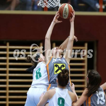 Basketball Damen Superliga 2021/2022. Grunddurchgang 1. Runde.  KOS Celovec Damen gegen BK Duchess Klosterneuburg. Antonia Ronacher  (KOS), Jurhar Pia (Klosterneuburg). Klagenfurt, am 2.10.2021.
Foto: Kuess
www.qspictures.net
---
pressefotos, pressefotografie, kuess, qs, qspictures, sport, bild, bilder, bilddatenbank