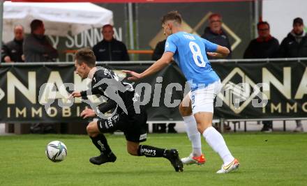 Fussball Testspiel. SK Austria Klagenfurt gegen NK Bravo (SLO).   Till Schumacher (Klagenfurt), Gasper Trdin (SLO). Sportpark Fischl. Klagenfurt, am 8.10.2021.
Foto: Kuess
---
pressefotos, pressefotografie, kuess, qs, qspictures, sport, bild, bilder, bilddatenbank