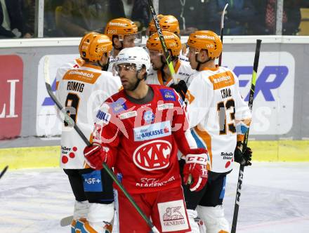 EBEL. Eishockey Bundesliga. KAC gegen	Black Wings Linz. Torjubel Emilio Romig, Alexander Lahoda, Gerd Kragl, Stefan Gaffal  (Linz). Klagenfurt, am 8.10.2021.
Foto: Kuess
www.qspictures.net

---
pressefotos, pressefotografie, kuess, qs, qspictures, sport, bild, bilder, bilddatenbank