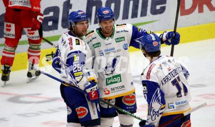 EBEL. Eishockey Bundesliga. VSV gegen HCB Suedtirol Alperia. Torjubel Joel Broda, Scott Kosmachuk, Renars Krastenbergs  (VSV). Villach, am 10.10.2021.
Foto: Kuess
www.qspictures.net
---
pressefotos, pressefotografie, kuess, qs, qspictures, sport, bild, bilder, bilddatenbank