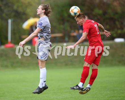 Fussball. Kaerntner Liga. Ferlach Atus gegen Dellach/Gail. Dejan Kern  (Ferlach),   Lukas Fabian Santner (Dellach). Ferlach, am 9.10.2021.
Foto: Kuess
www.qspictures.net
---
pressefotos, pressefotografie, kuess, qs, qspictures, sport, bild, bilder, bilddatenbank