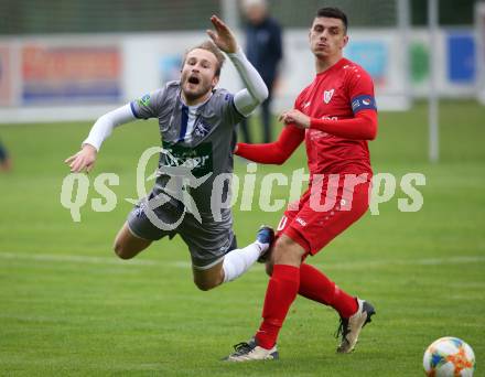 Fussball. Kaerntner Liga. Ferlach Atus gegen Dellach/Gail.   Lukas Jaklitsch  (Ferlach),  Benedikt Kaltenhofer (Dellach). Ferlach, am 9.10.2021.
Foto: Kuess
www.qspictures.net
---
pressefotos, pressefotografie, kuess, qs, qspictures, sport, bild, bilder, bilddatenbank