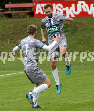 Fussball. Kaerntner Liga. Ferlach Atus gegen Dellach/Gail.  Torjubel Benedikt Kaltenhofer, Lukas Huber  (Dellach). Ferlach, am 9.10.2021.
Foto: Kuess
www.qspictures.net
---
pressefotos, pressefotografie, kuess, qs, qspictures, sport, bild, bilder, bilddatenbank