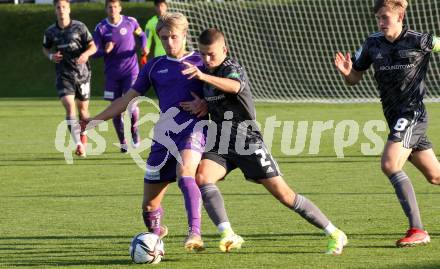 Fussball Testspiel. SK Austria Klagenfurt gegen Union Berlin. Thomas Roberts, (Klagenfurt), Arslanogullari Berkin  (Berlin). Globasnitz, am 11.10.2021.
Foto: Kuess
---
pressefotos, pressefotografie, kuess, qs, qspictures, sport, bild, bilder, bilddatenbank