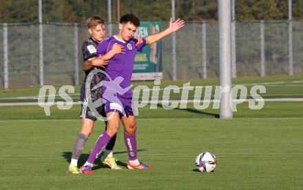 Fussball Testspiel. SK Austria Klagenfurt gegen Union Berlin. Alexander Fuchs  (Klagenfurt), Jahai Albion  (Berlin). Globasnitz, am 11.10.2021.
Foto: Kuess
---
pressefotos, pressefotografie, kuess, qs, qspictures, sport, bild, bilder, bilddatenbank