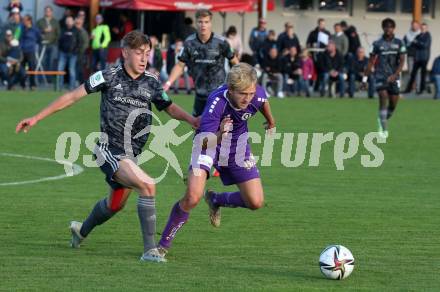 Fussball Testspiel. SK Austria Klagenfurt gegen Union Berlin. Thomas Roberts (Klagenfurt), Dahlke Luca  (Berlin). Globasnitz, am 11.10.2021.
Foto: Kuess
---
pressefotos, pressefotografie, kuess, qs, qspictures, sport, bild, bilder, bilddatenbank