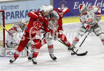 EBEL. Eishockey Bundesliga. KAC gegen	iClinic Bratislava Capitals. Matthew Fraser,  (KAC),  Samuel Jardine (Bratislava). Klagenfurt, am 15.10.2021.
Foto: Kuess
www.qspictures.net

---
pressefotos, pressefotografie, kuess, qs, qspictures, sport, bild, bilder, bilddatenbank