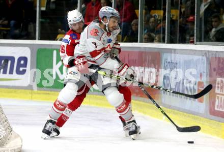 EBEL. Eishockey Bundesliga. KAC gegen	iClinic Bratislava Capitals. Stefan Geier,  (KAC), Brett Carson  (Bratislava). Klagenfurt, am 15.10.2021.
Foto: Kuess
www.qspictures.net

---
pressefotos, pressefotografie, kuess, qs, qspictures, sport, bild, bilder, bilddatenbank