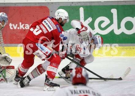 EBEL. Eishockey Bundesliga. KAC gegen	iClinic Bratislava Capitals. Martin Schumnig,  (KAC), Boris Sadecky  (Bratislava). Klagenfurt, am 15.10.2021.
Foto: Kuess
www.qspictures.net

---
pressefotos, pressefotografie, kuess, qs, qspictures, sport, bild, bilder, bilddatenbank