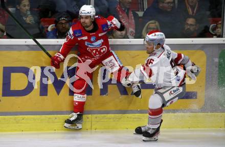 EBEL. Eishockey Bundesliga. KAC gegen	iClinic Bratislava Capitals. Samuel Witting,  (KAC), Taylor Nanne  (Bratislava). Klagenfurt, am 15.10.2021.
Foto: Kuess
www.qspictures.net

---
pressefotos, pressefotografie, kuess, qs, qspictures, sport, bild, bilder, bilddatenbank