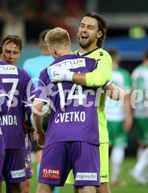 Fussball. Bundesliga. SK Austria Klagenfurt gegen  SK Rapid.  Jubel Phillip Menzel, Christopher Cvetko (Klagenfurt). Klagenfurt, am 16.10.2021.
Foto: Kuess
www.qspictures.net
---
pressefotos, pressefotografie, kuess, qs, qspictures, sport, bild, bilder, bilddatenbank