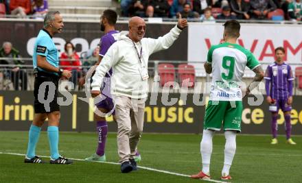 Fussball. Bundesliga. SK Austria Klagenfurt gegen  SK Rapid. Ehrenanstoss Otto Retzer, . Klagenfurt, am 16.10.2021.
Foto: Kuess
www.qspictures.net
---
pressefotos, pressefotografie, kuess, qs, qspictures, sport, bild, bilder, bilddatenbank