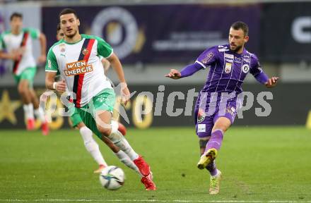 Fussball. Bundesliga. SK Austria Klagenfurt gegen  SK Rapid.  Philipp Huetter (Klagenfurt),  (SK Rapid). Klagenfurt, am 16.10.2021.
Foto: Kuess
www.qspictures.net
---
pressefotos, pressefotografie, kuess, qs, qspictures, sport, bild, bilder, bilddatenbank