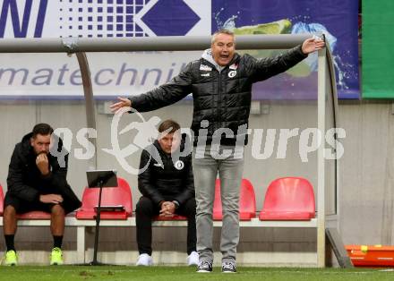 Fussball. Bundesliga. SK Austria Klagenfurt gegen  SK Rapid. Trainer Peter Pacult  (Klagenfurt). Klagenfurt, am 16.10.2021.
Foto: Kuess
www.qspictures.net
---
pressefotos, pressefotografie, kuess, qs, qspictures, sport, bild, bilder, bilddatenbank