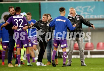 Fussball. Bundesliga. SK Austria Klagenfurt gegen  SK Rapid. Jubel Markus Pink, Co-Trainer Wolfgang Schellenberg, Trainer Peter Pacult  (Klagenfurt). Klagenfurt, am 16.10.2021.
Foto: Kuess
www.qspictures.net
---
pressefotos, pressefotografie, kuess, qs, qspictures, sport, bild, bilder, bilddatenbank