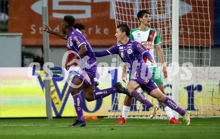 Fussball. Bundesliga. SK Austria Klagenfurt gegen  SK Rapid.  Torjubel Gloire Amanda, Alex Timossi Andersson (Klagenfurt). Klagenfurt, am 16.10.2021.
Foto: Kuess
www.qspictures.net
---
pressefotos, pressefotografie, kuess, qs, qspictures, sport, bild, bilder, bilddatenbank