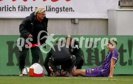 Fussball. Bundesliga. SK Austria Klagenfurt gegen  SK Rapid.  Teamaerztin Christiane , Physiotherapeut Harald Wagner, Masseur Matej Vidovic Tim Maciejewski (Klagenfurt). Klagenfurt, am 16.10.2021.
Foto: Kuess
www.qspictures.net
---
pressefotos, pressefotografie, kuess, qs, qspictures, sport, bild, bilder, bilddatenbank