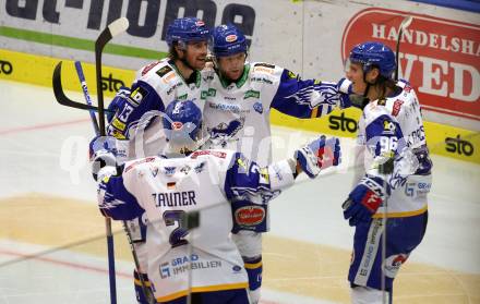 EBEL. Eishockey Bundesliga. VSV gegen Moser Medical Graz99ers.  Torjubel Chris Collins, John Hughes, Anton Karlsson, Sebastian Zauner (VSV). Villach, am 17.10.2021.
Foto: Kuess
www.qspictures.net
---
pressefotos, pressefotografie, kuess, qs, qspictures, sport, bild, bilder, bilddatenbank