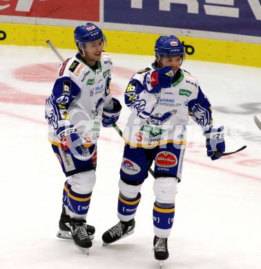 EBEL. Eishockey Bundesliga. VSV gegen Moser Medical Graz99ers.  Torjubel Benjamin Lanzinger, Renars Krastenbergs (VSV). Villach, am 17.10.2021.
Foto: Kuess
www.qspictures.net
---
pressefotos, pressefotografie, kuess, qs, qspictures, sport, bild, bilder, bilddatenbank