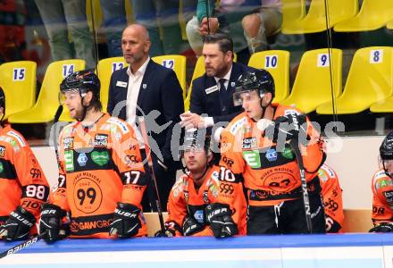 EBEL. Eishockey Bundesliga. VSV gegen Moser Medical Graz99ers. Trainer Jens Gustafsson   (Graz). Villach, am 17.10.2021.
Foto: Kuess
www.qspictures.net
---
pressefotos, pressefotografie, kuess, qs, qspictures, sport, bild, bilder, bilddatenbank