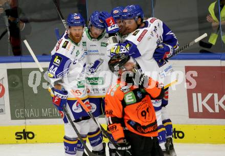 EBEL. Eishockey Bundesliga. VSV gegen Moser Medical Graz99ers. Torjubel Jamie Fraser, Chris Collins, Scott Kosmachuk, Derek Joslin  (VSV). Villach, am 17.10.2021.
Foto: Kuess
www.qspictures.net
---
pressefotos, pressefotografie, kuess, qs, qspictures, sport, bild, bilder, bilddatenbank