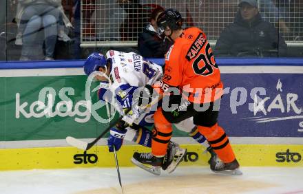 EBEL. Eishockey Bundesliga. VSV gegen Moser Medical Graz99ers.  Marco Richter, (VSV), Mike Zalewski   (Graz). Villach, am 17.10.2021.
Foto: Kuess
www.qspictures.net
---
pressefotos, pressefotografie, kuess, qs, qspictures, sport, bild, bilder, bilddatenbank