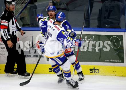 EBEL. Eishockey Bundesliga. VSV gegen Moser Medical Graz99ers. Torjubel Chris Collins, Scott Kosmachuk  (VSV). Villach, am 17.10.2021.
Foto: Kuess
www.qspictures.net
---
pressefotos, pressefotografie, kuess, qs, qspictures, sport, bild, bilder, bilddatenbank